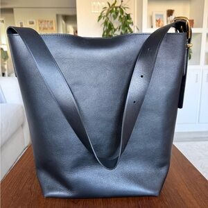 The Essential Bucket Tote - Madewell